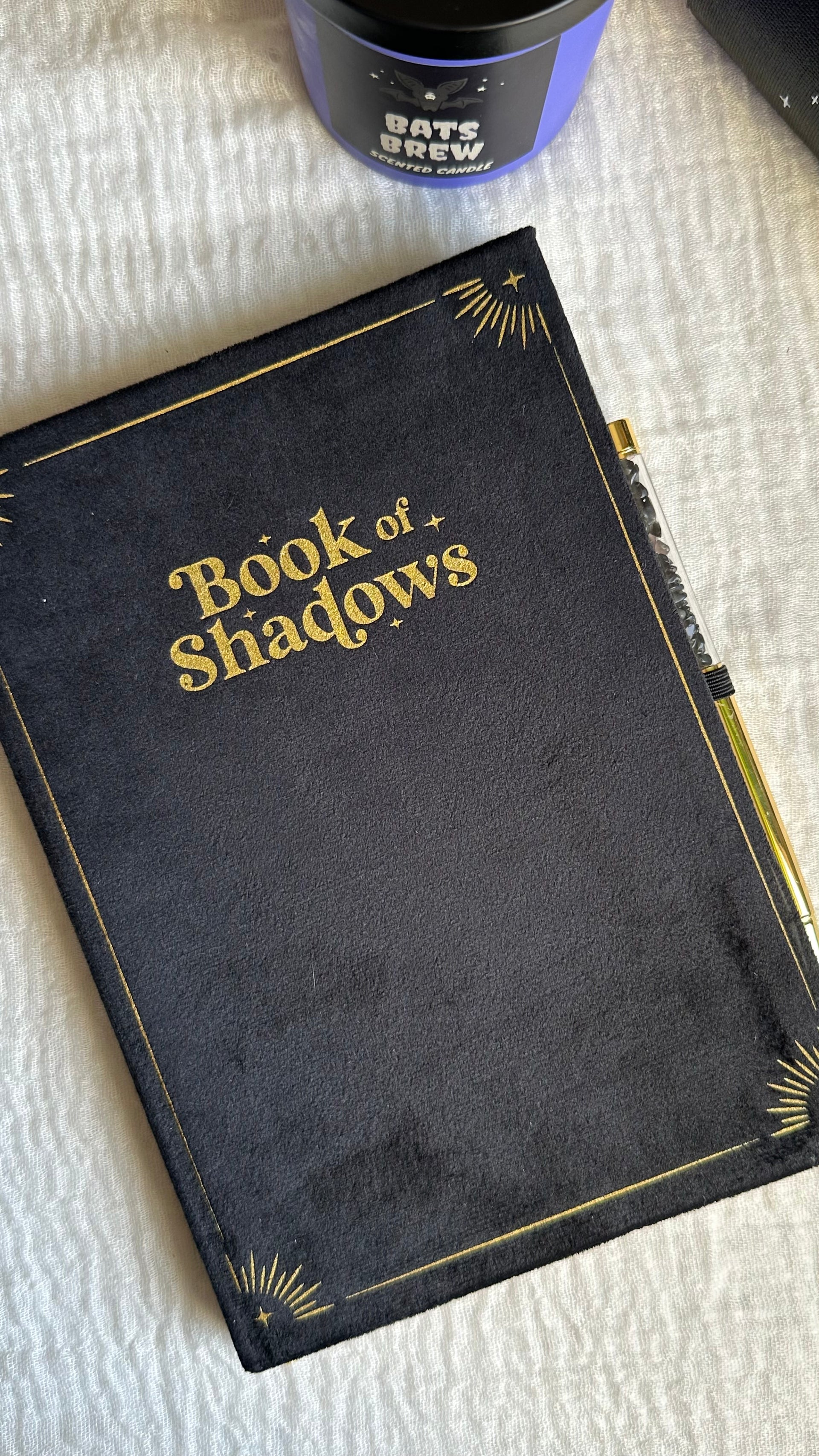 Quadernino Book of Shadows con penna inclusa