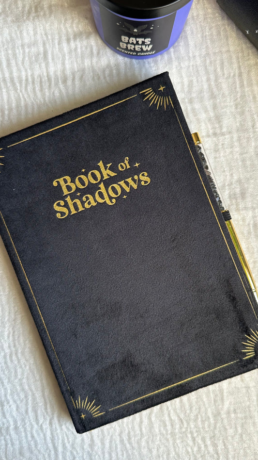 Quadernino Book of Shadows con penna inclusa