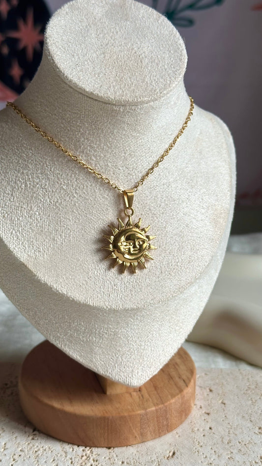 Collana The Moon meets the Sun