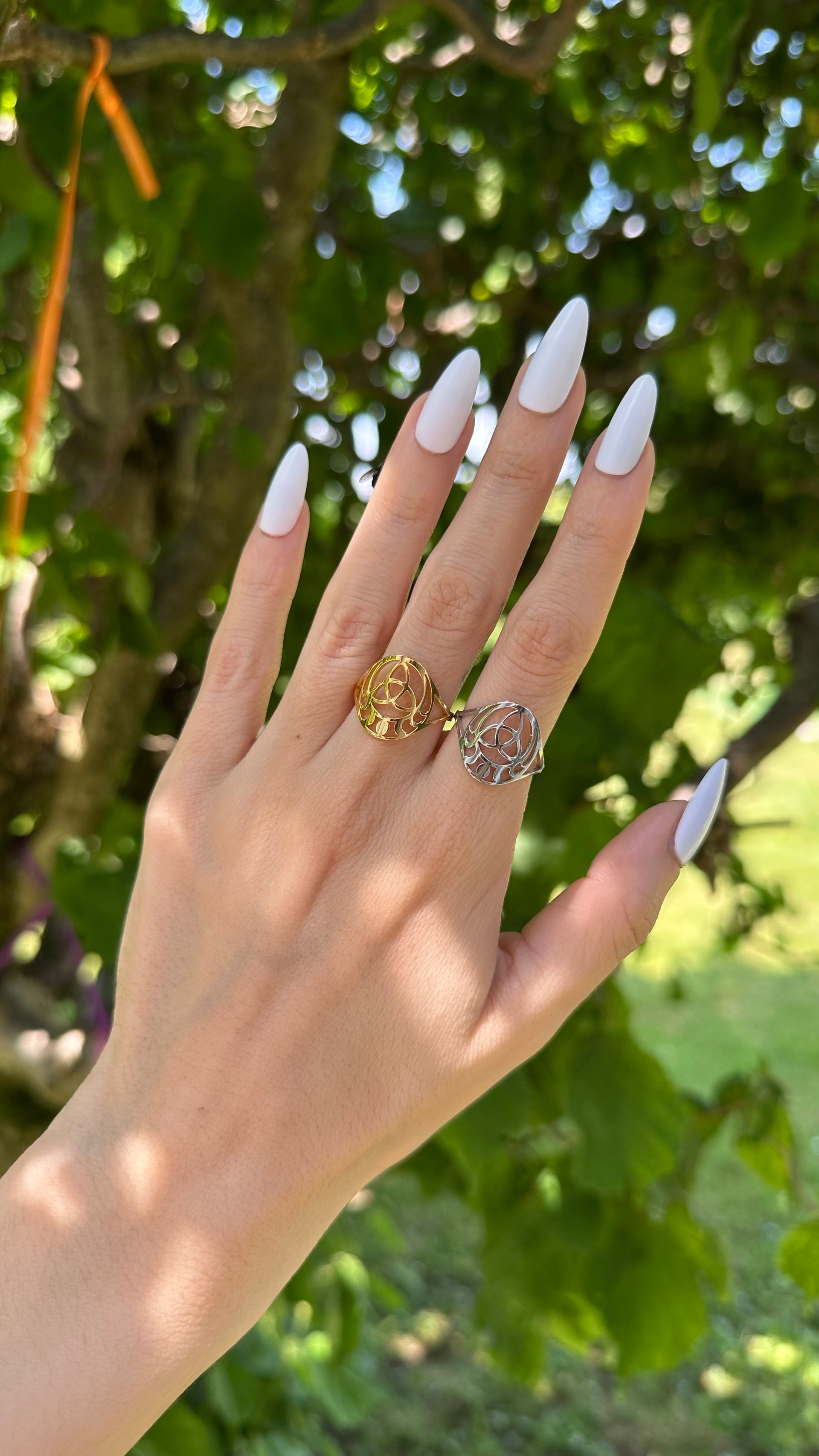 Anello Triquetra