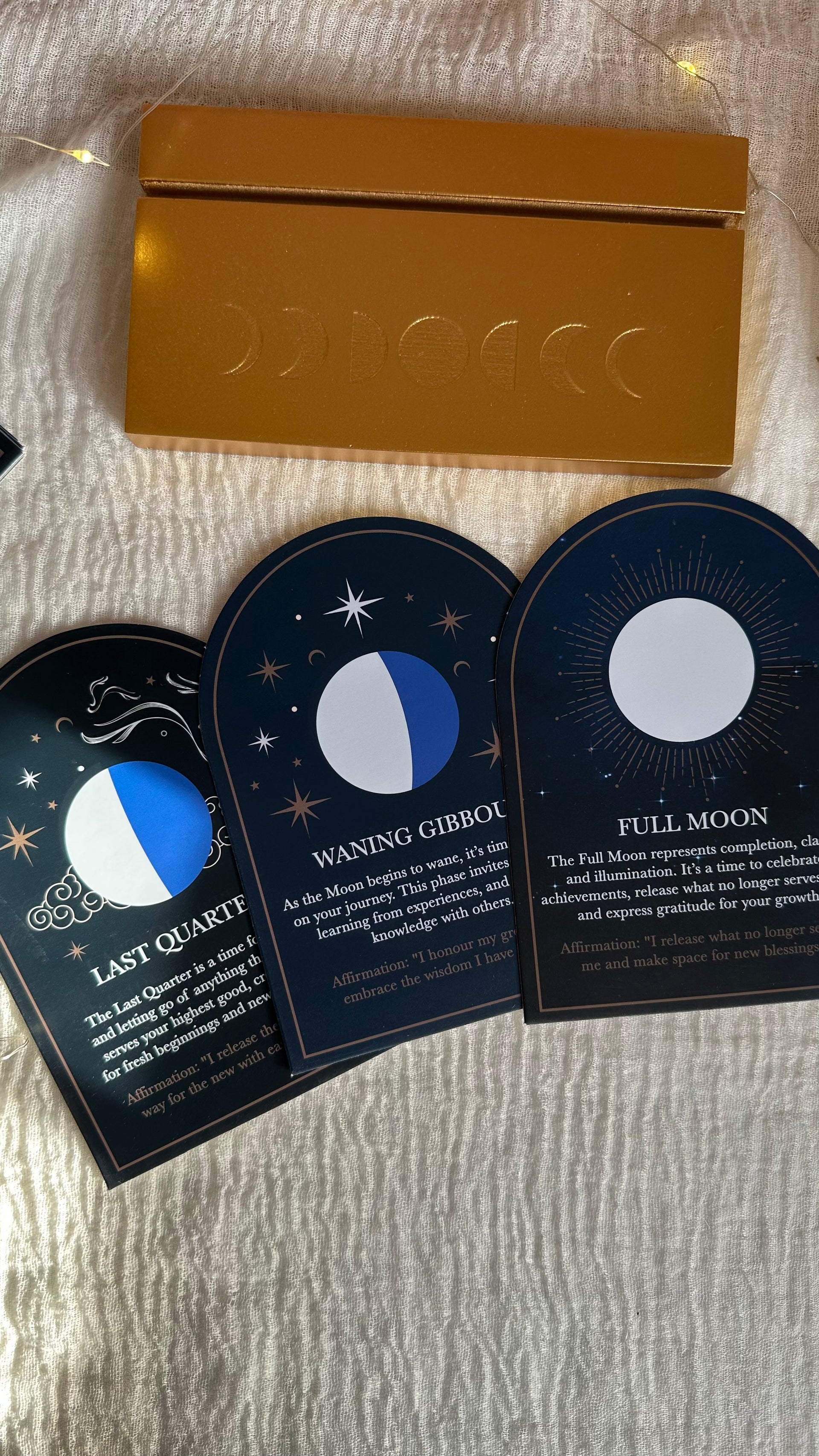Oracoli Moon Phases