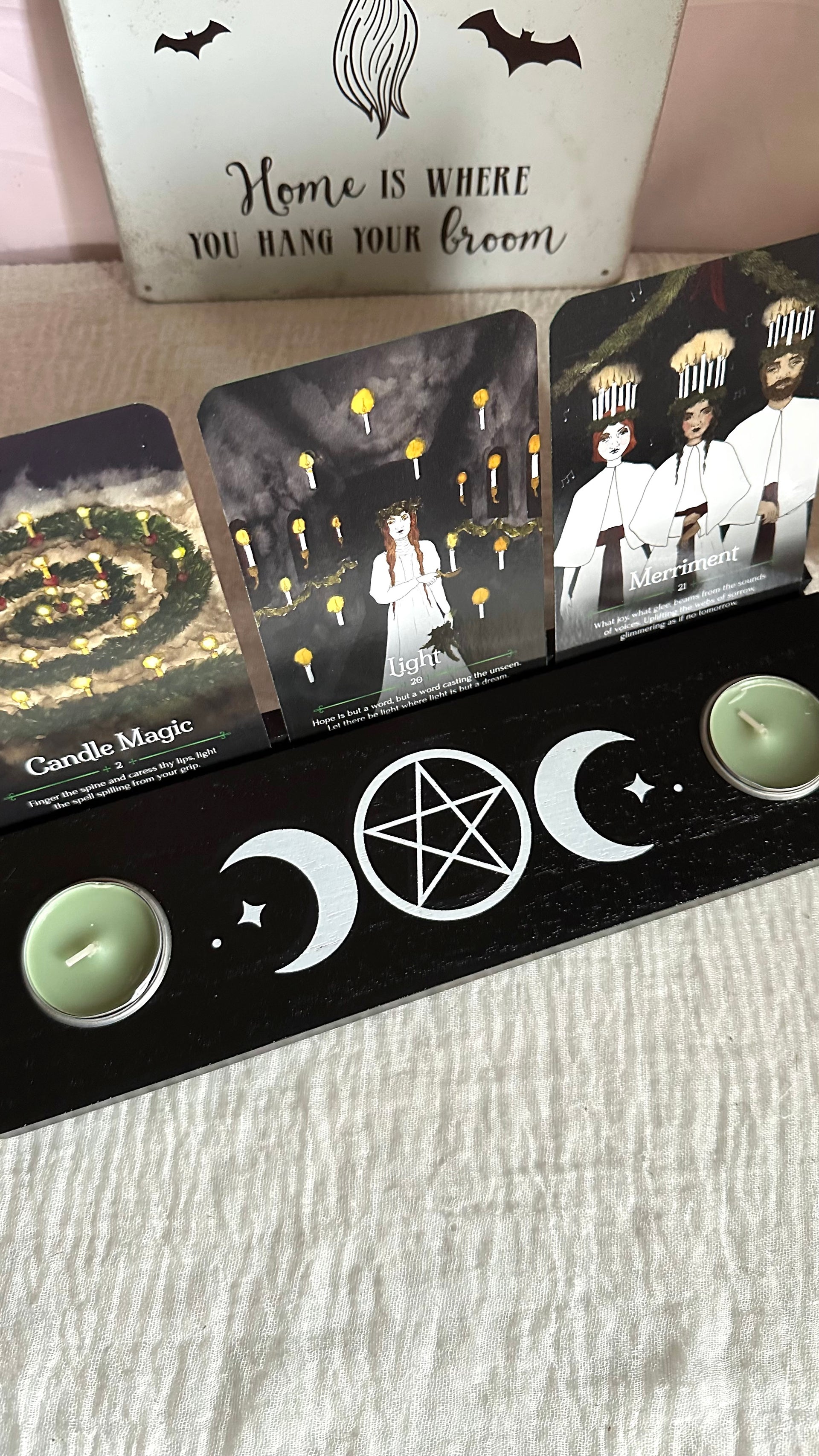 Supporto in legno pentacolo e triplice luna